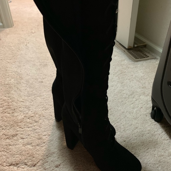 Thigh high tie up boots - Picture 6 of 7